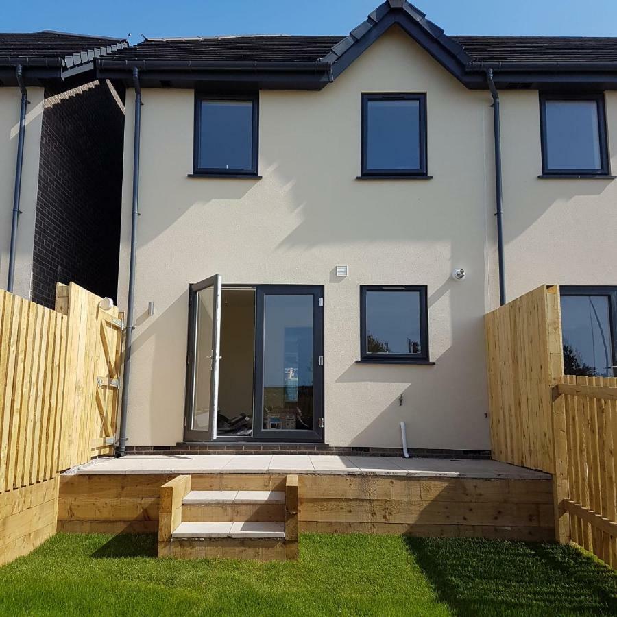 Villa Bright Modern House Beside Snowdonia Llanfairfechan Esterno foto